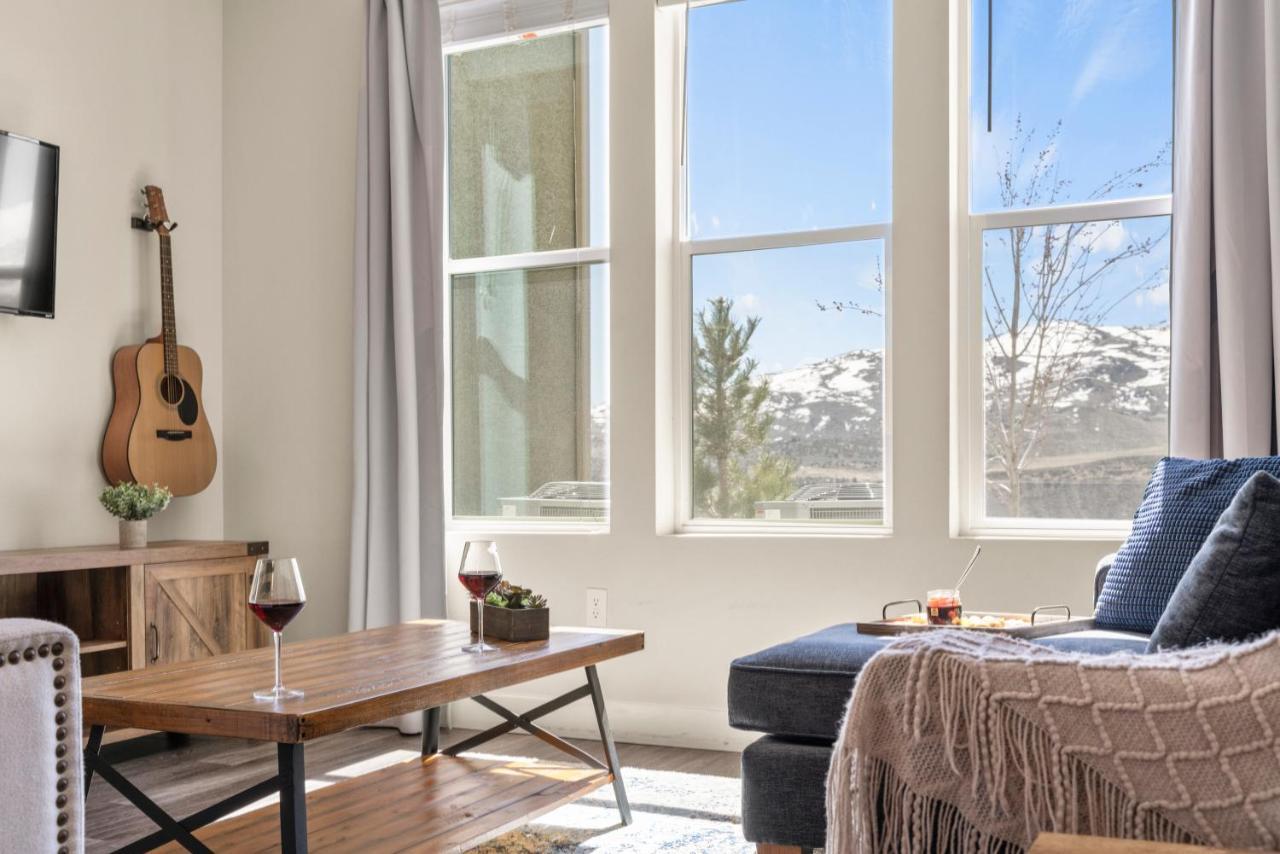 Apartament Luxury Retreat - King Beds, Hot Tub, & Pool - Family & Remote Work Friendly Reno Zewnętrze zdjęcie
